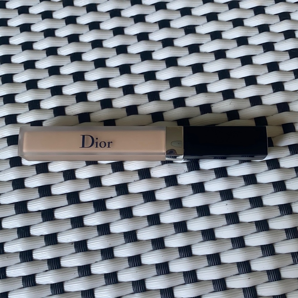 Dior #010 forever undercover concealer